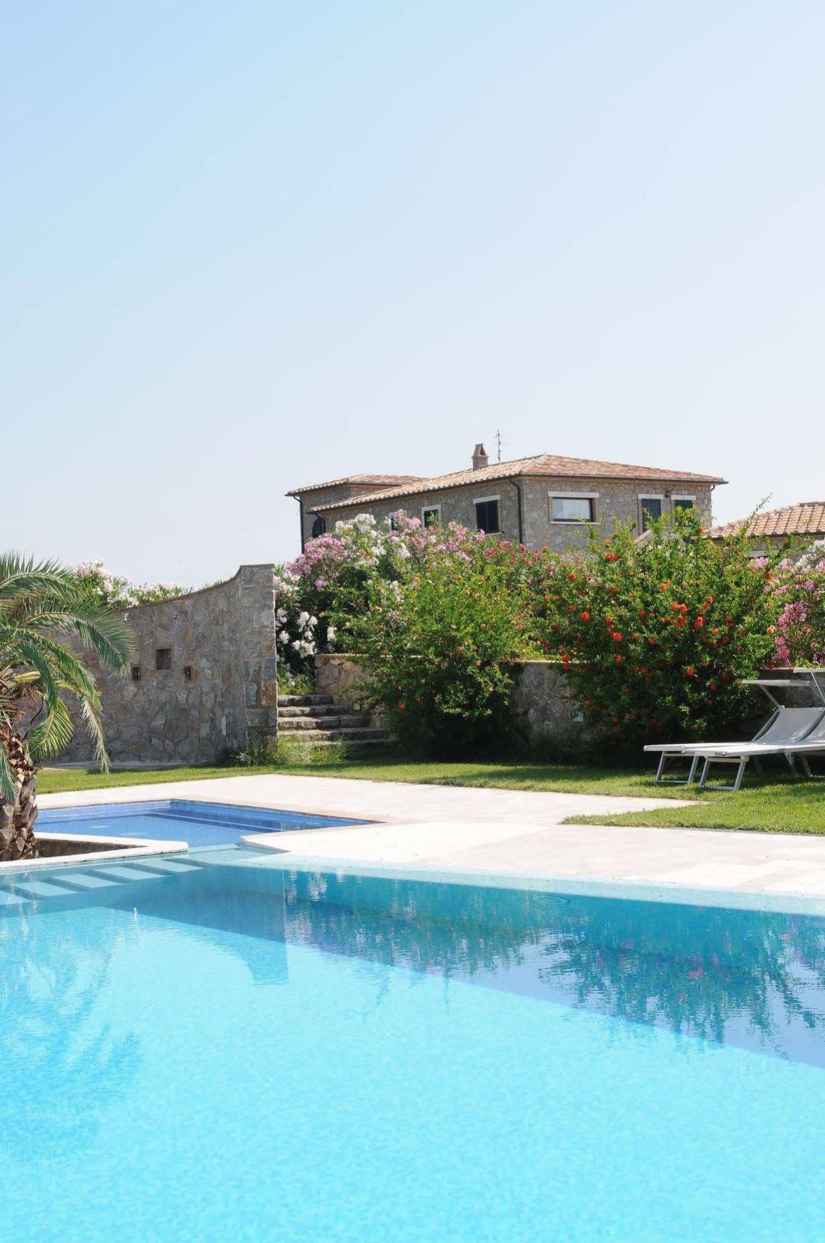 Relais Le Ginestre Villa Saturnia Exteriör bild